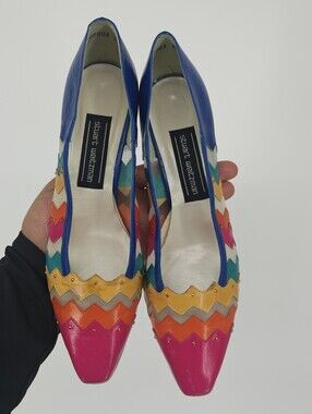 Stuart Weitzman Vintage Pumps Size 8W